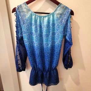 Open shoulder ocean color summer blouse size s